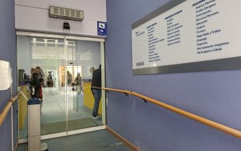 Foto NP 2025.09.29 Porta automática entrada Concello de Ferrol