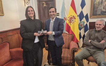 El alcalde Rey Varela con la deportista Marta Canosa