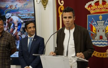 Javier Gómez Noya en la presentación del Triatlón cidade de Ferrol