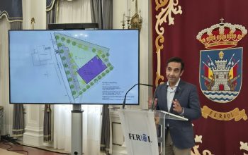 El alcalde JM Rey Varela explica el proyecto deportivo para la pista cubierta de Mandiá