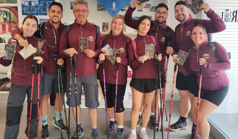 Foto NP Grupo peregrinos Málaga OMT Praza de España