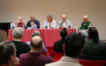 La Deputación da Coruña presentó en Fene el libro “Memorial e Monumento ás vítimas do franquismo en Ferrolterra, Eume e Ortegal”