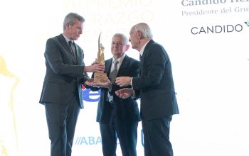 Premio a Cándido Hermida de la Confederación de empresarios de A Coruña