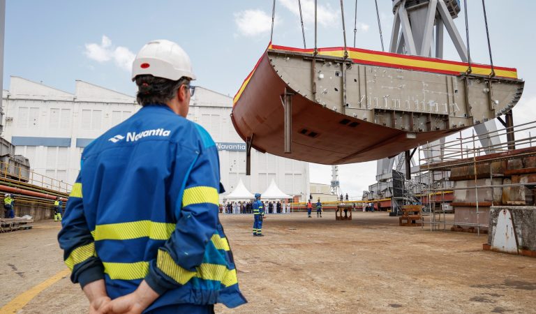 Adelanto de la quilla de la F113, Navantia Ferrol,