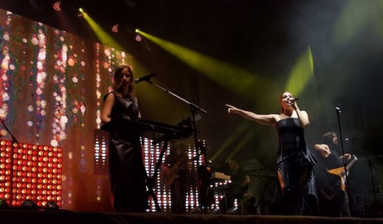 Leire Martínez en la plaza de Armas dntro de la programación de las Fiestas de Ferrol