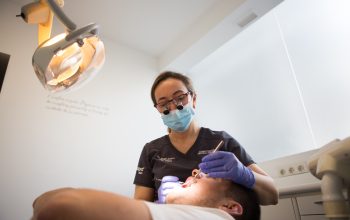 Patricia Aneiros en su Clínica dental