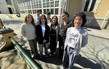 Estudiante sen el Campus Industrial de Ferrol