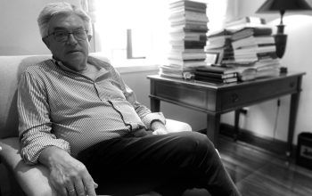 Manuel Fernández Blanco en su consulta