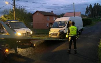 PRECINTO FURGONETA FERROL GUARDIA CIVIL