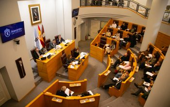 La Deputación da Coruña aprueba en pleno su presupuesto