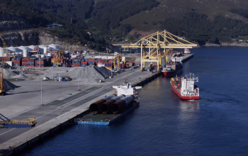 Puerto exterior, monopiles XXL
