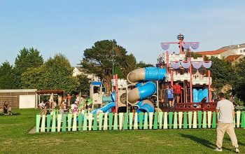 Subarreiros parque infantil en Neda
