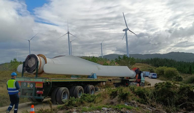 Traslado palas eólicos, repotenciación parque