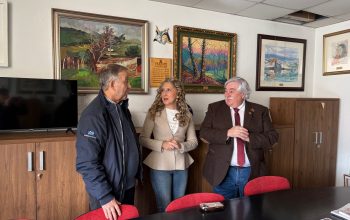 Aneiros en su visita a la AAVV Ensanche A