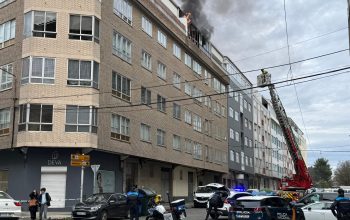 Incendio en una vivienda de la calle Sánchez Calviño