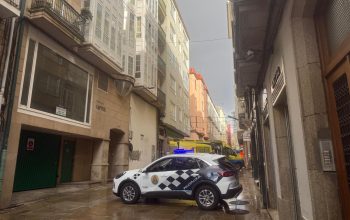 Un joven se precipita desde unos desvanes en la calle Magdalena