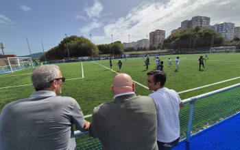 estreno d elos renovados campos e fútbol de A Gándara