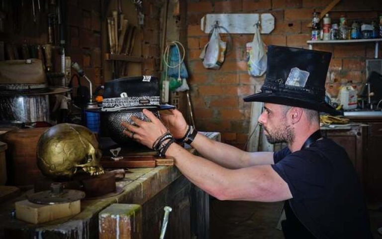bladehats4b