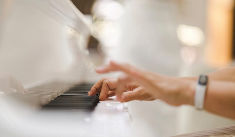 engin_akyurt-piano-7460435_1920