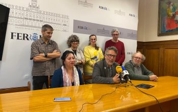 foto de la rueda de prensa sobre viviendfa de Canido