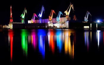 luces gruas cigüeñas