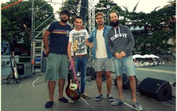 Melocos sobre el escenario de la plaza de Amboage (Foto: P. B.F)