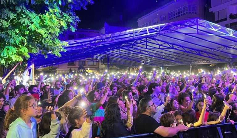 publico tanxugueiras cedeira fiestas concierto