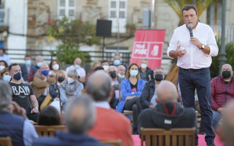 Presentación candidatura Valentín Gonzalez Fornoso, primarias PSDG-PSOE